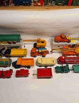 Alte und originale, gebrauchte, authentische Dinky Toys England und France 50er und 60er Jahre, sowie einige Corgi Toys Modelle - Berlin