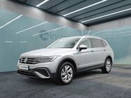 VW Tiguan, 1.5 TSI Allspace Life, Jahr 2023 - München