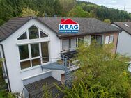 ++ KRAG Immobilien ++ Sonnig mit Aussicht ++ mit Wohnrecht bei einer Wohnung ++ Garten | Terrassen - Dautphetal