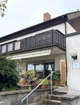 Charmantes, freistehendes Einfamilienhaus mit Einliegerwohnung in einzigartiger Toplage in Mainroth - Burgkunstadt