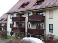 2-Zimmer-Wohnung in Höhenlage mit sonnigem Balkon mit Aussicht und guter Ausstattung zu vermieten! - Mylau Zentrum