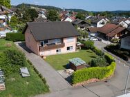 Großzügiges Zweifamilienhaus mit Ausbaupotenzial und moderner Ausstattung - Radolfzell (Bodensee)