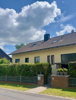 Einfamilienhaus mit Einliegerwohnung mit Garage in Oberreichenbach - Oberreichenbach (Bayern)