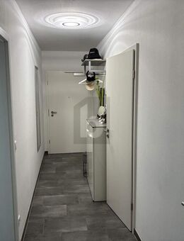 MODERN, ZENTRAL, NEUWERTIG, KÜCHE UND PARKPLATZ - Merzig