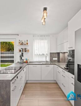 Alles was das Herz begehrt! Eigener Garten, Terrasse, hochwertige, neue Einbauküche & Stellplatz. 3 Zimmer-Neubau-Wohnung - Hemhofen