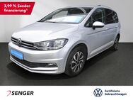 VW Touran, 1.5 TSI Active, Jahr 2021 - Lübeck