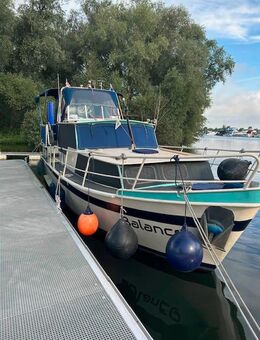 Motorboot Stahlverdränger - Berne