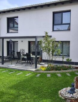 Neuwertige Stadtvilla am Stadtrand nah an der Natur großzügige Raumaufteilung - Rosenheim