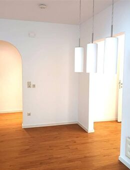 Großzügige 3,5-Zimmer-Wohnung mit riesiger Terrasse, ideal für Familie mit Kind! - Filderstadt