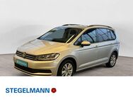 VW Touran, 2.0 TDI Comfortline, Jahr 2020 - Lemgo