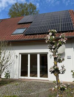 Schöne Doppelhaushälfte im Grünen (Grundstück kann gekauft werden) - Bielefeld