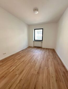Frisch und hochwertig sanierte 3-Zimmer-Wohnung in der charmanten Karlsruher Südstadt - Karlsruhe