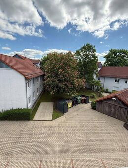 Sofort einziehen- frisch renovierte 4-Zimmer-Erdgeschosswohnung - WG-geeignetignet - Niestetal