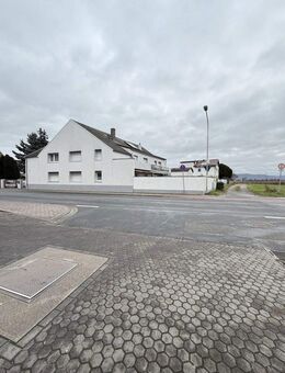 1-2-Familienhaus mit ca.300 m² Wfl.auf großzügigem 1.050-m²-Grundstück-ideal für Wohnen und Arbeiten - Pfungstadt