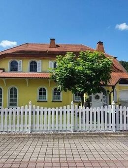 Große Villa mit Charme in ruhiger Wohnlage mit ca. 530 m² Wohn- und Nutzfläche - Spiesen-Elversberg