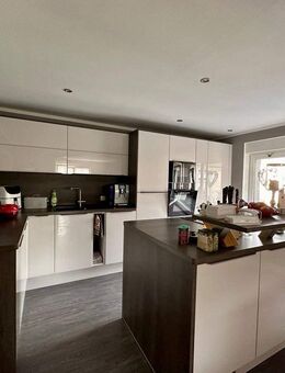 PROVISIONSFREI |EFH mit großem Grundstück, Pool, Sauna und neuwertiger Küche - sofort verfügbar! - Rüdersdorf (Berlin)