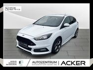 Ford Focus, 2.0 ST EcoBoost, Jahr 2017 - Marburg