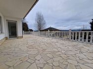 Ab 15.07.2025 frei! Ein Wohntraum in Feldrandlage, gigantische Terrasse und riesigem Gartenanteil! **FERNWÄRME** - Wächtersbach