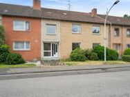 Großzügiges Zweifamilienhaus mit viel Potenzial in Mönchengladbach Rheydt - Mönchengladbach