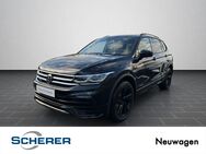 VW Tiguan, 2.0 TDI Allspace R-Line, Jahr 2022 - Wiesbaden