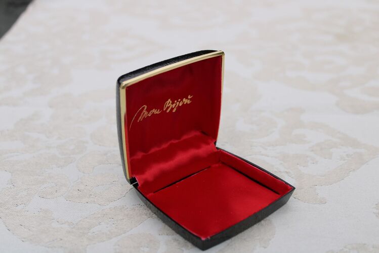 Schmuck Etui / Samt / Verpackung / Goldgeschenk / Gold schenken / Goldkante - Zeuthen