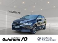 VW Touran, 2.0 TDI Active, Jahr 2022 - Melsungen