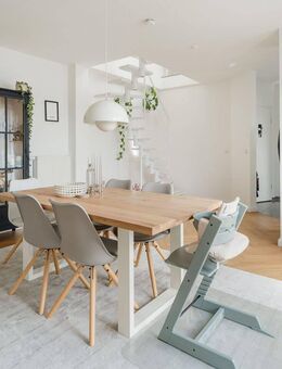 Dachgeschoss! Balkon! UKE Nähe! Freie Maisonette Wohnung in ruhiger Einbahnstraße! - Hamburg