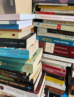 Kartonweise Bücher aus Haushaltsauflösungen - Kamp-Lintfort