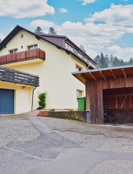 MIETERFREI, 3 Fam.haus, Garagen, renoviert, ruhige Lage, Heizung neu 2018, PV + Speicher - Enzklösterle