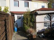 Reihenmittelhaus mit Garten, Carport und Garage - Reutlingen