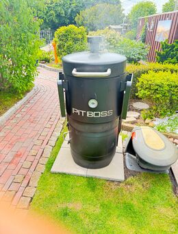 PIT BOSS Charcoal SMOKER - Cuxhaven