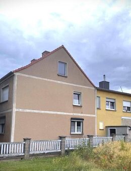 Großzügiges Einfamilienhaus mit Nebengebäuden und Garten in ruhiger Lage von Nemsdorf-Göhrendorf - Nemsdorf-Göhrendorf