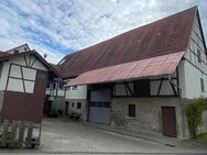 Fachwerkcharme mit vielseitiger Scheune und großem Hof - Kirchardt