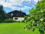 Stattliches Landhaus in ruhiger Lage am Bach - Hausham