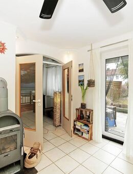 GEORGI: Kleines Haus für Gartenfreunde - Emmering (Landkreis Fürstenfeldbruck)