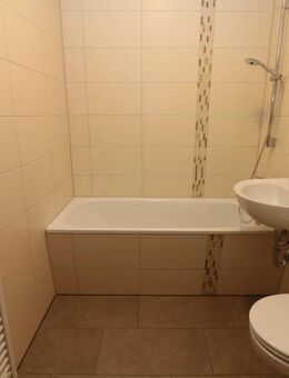 Der Star in der Manege...moderne 5-Raum-Etagenwohnung mit Wanne, Dusche u. 2 Balkonen!!! - Freiberg