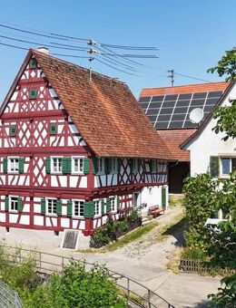 Historisches Fachwerkhaus mit Museum, Scheune und großem Grundstück in 72406 Bisingen-Zimmern - Bisingen