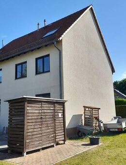Großzügige DHH mit toller Aussicht in ländlicher Idylle - Neumark (Sachsen)