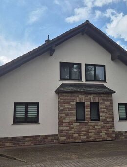 Mehrgenerationenhaus mit PV-Anlage inkl. Speicher in bester Lage - Thaleischweiler-Fröschen