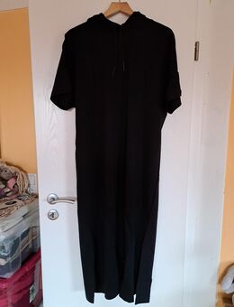 Hochwertiges Damenkleid von Daniels, schwarz mit kurzen Ärmeln und Kapuze , Größe L - Königswinter