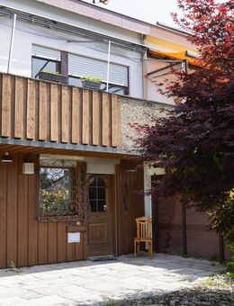 Gemütliches Reihenmittelhaus mit Arbeitszimmer und Garten (6,6 m Breite) - Nürtingen