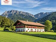 Exklusives Bauernanwesen mit unverbaubarem Bergblick und Naturpool im Chiemgau - Nahe Traunstein - Traunstein