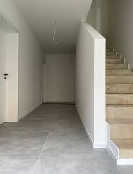 *Exklusives Immobilienangebot | Erdgeschosswohnung mit Garten und Stellplatz* - Schönenberg-Kübelberg