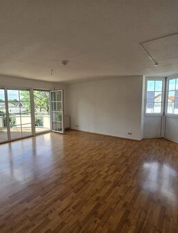 Attraktive 3-Zimmer-Eigentumswohnung mit Balkon und Stellplatz in zentraler Lage von Nieder-Olm - Nieder-Olm