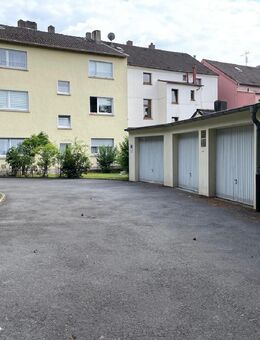 Solides MFH mit 6 Garagen! - Essen