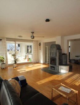 **Großzügige Stadtwohnung mit EBK und großem Balkon** - Wächtersbach