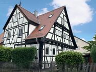 Charmantes, vollständig renoviertes Einfamilienhaus mit Terrasse u. kl. Garten in schöner Höhenlage - Leinfelden-Echterdingen Leinfelden