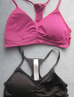 Gr. 38/40: 2 Sport-Bustier, pink + schwarz, je VHB 5,- + Sport-Überhose, schwarz - München
