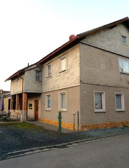 Günstiges ehemaliges Bauernhaus in Bachfeld - ideal für handwerklich Begabte! - Frankenblick