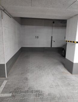 Stellplatz Tiefgaragenstellplatz Tiefgarage Oldtimer Newtimer Esslingen Vermietung - Esslingen (Neckar)